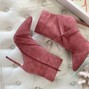 Moth Crossover Booties